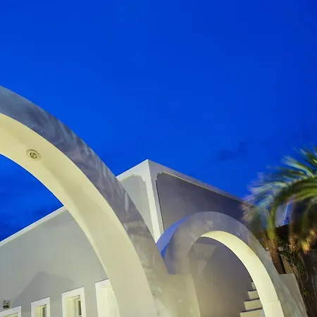 Maistros Village 5* Karterados (Santorini)